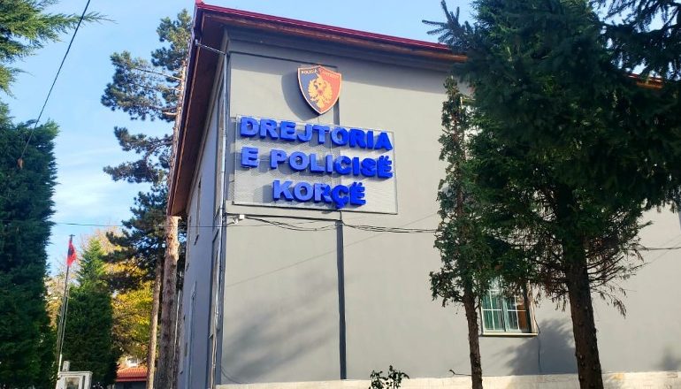 ALARMOHET 66-VJEÇARJA NGA KORÇA/ Thirrje policisë: Prej tre muajsh kemi humbur kontaktet me vëllanë