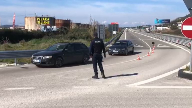 ÇFARË NDODHI? Policia e Vlorës dhe FNSH në terren, kontrolle të rreptësishme në hyrje të autostradës