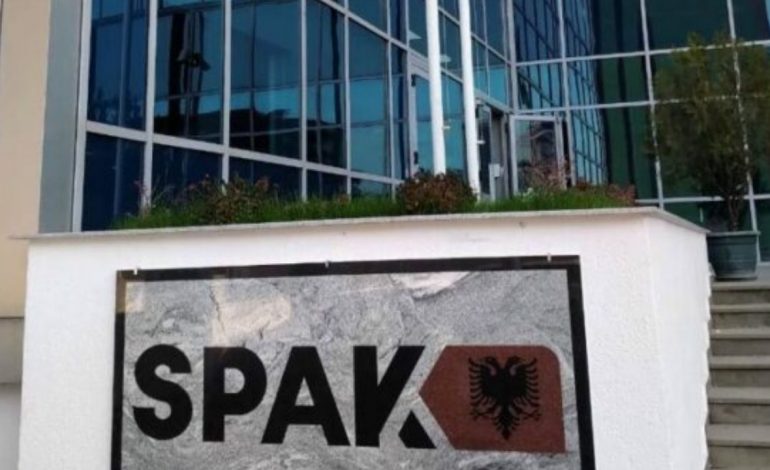 25 MIJË EURO PËR TË LEHTËSUAR MASËN E TË ARRESTUARIT/ Çfarë vendosi GJKKO për avokatin (EMRI)