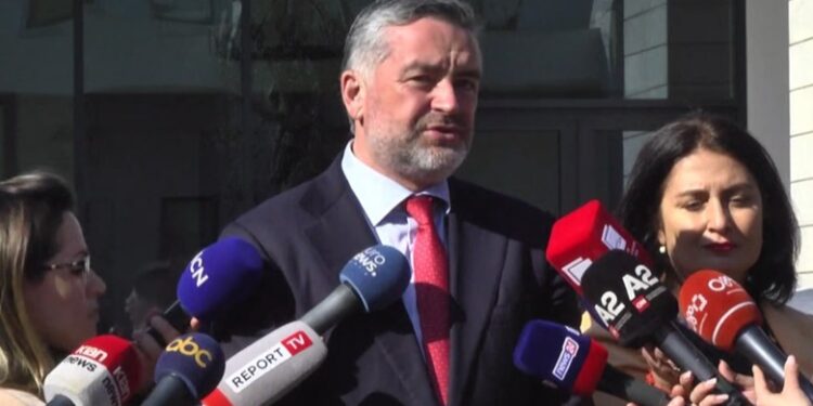MBYLLJA E ASAMBLESË SË PS/ Klosi: Nisim fazën e tretë të rienergjizimit. Më 12 maj zgjedhje të brendshme
