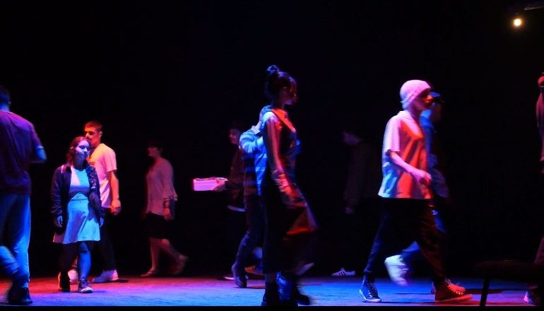 SHPALLEN FITUESIT E “YOUTH THEATRE” NË SHKODËR/ Çuliqi: U evidentuan të rinj të talentuar në aktrim