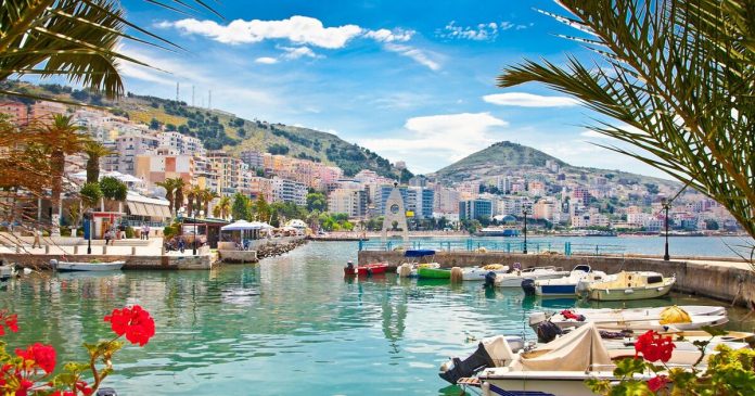 ANALIZON SHQIPËRINË/ “Daily Express: Në rrugën e duhur për t’u bërë anëtare e BE-së