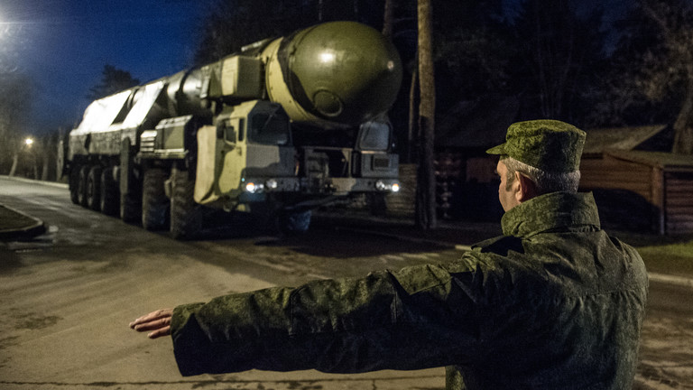 RUSIA SQARON QËNDRIMIN MBI ARMËT BËRTHAMORE/ Kremlini: Do të përdoren vetëm nëse…