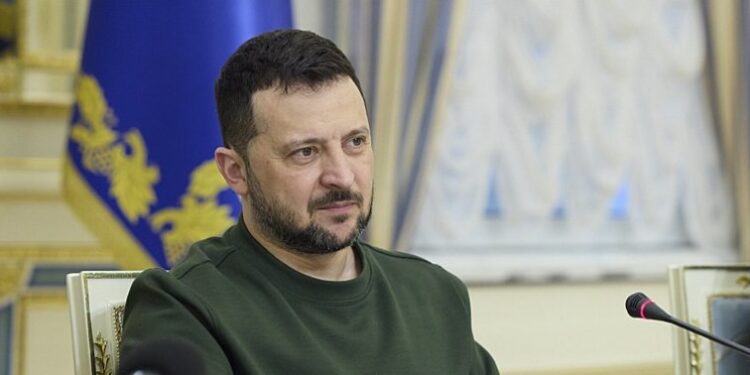 “AUTORËT E SULMIT NË MONSKË KISHIN KONTAKTE ME UKRAINËN”/ Zelenski mohon akuzat: Rusët të pyesin Inteligjencën e tyre