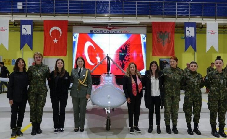 JEP LAJMIN/ Rama: Dronët Bajraktar të FA tanimë me detashmentin e tyre të certifikuar për fluturime pa pilot
