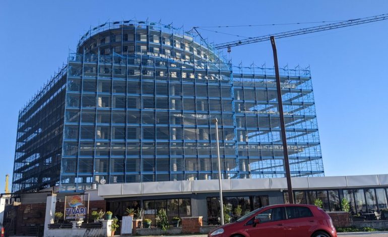 U ARRESTUA ME URDHËR TË SPAK/ Si e mori ish-drejtori statusin special për hotel me 5 yje në Durrës nëpërmjet babait