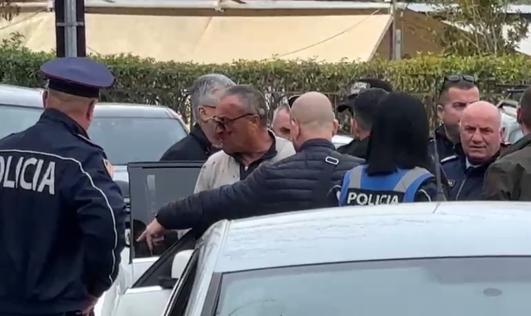 NDODH EDHE KJO/ Gjakosen shoferët në Vlorë, plas sherri për pasagjerët