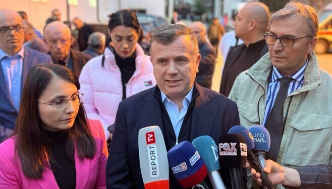 SHPËRTHIMI NË LUSHNJE/ Balla: Në eskavator ka qenë edhe djali i viktimës i cili është nisur drejt Traumës. Deputeti…