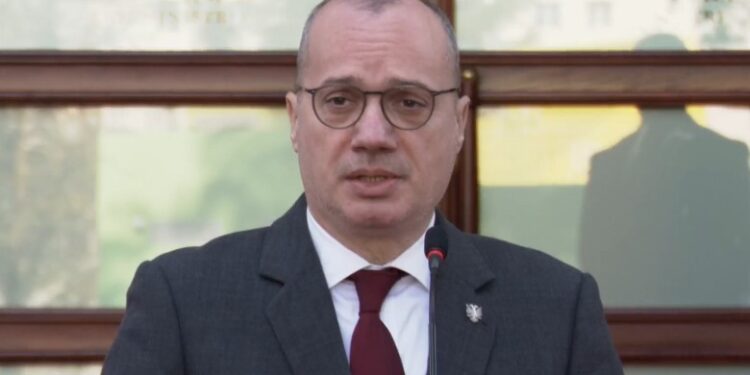 SHQIPËRIA DEL NGA MONITORIMI I KIE/ Hasani: Vendimi, tregues i qartë i progresit të vendit