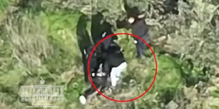 OPERACIONI “KURTHI”/ Publikohen pamjet me dron, i riu kapet në bazën e armëve që furnizonte grupet kriminale