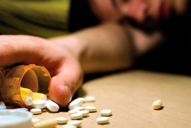 E RËNDË NË KORÇË/ 31-vjeçarja konsumon një sasi pesticidi, dërgohet për mjekim në Tiranë