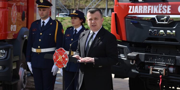 ZJARRËFIKËSE TË REJA PËR FIERIN, POGRADECIN DHE LEZHËN/ Balla: Vijojmë modernizimin