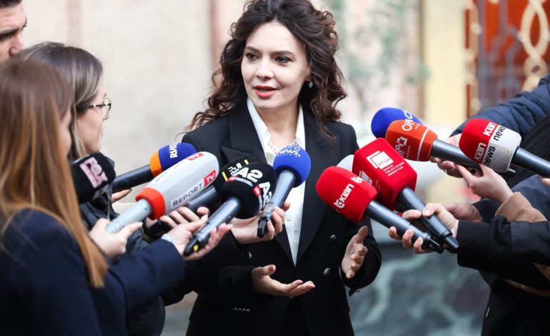 “NUK MUND T’I VËSH FLAKËN KUVENDIT”/ Spiropali: Radikalizmi nuk është flamur fitoreje. Kjo nuk është çështje pazari, por…