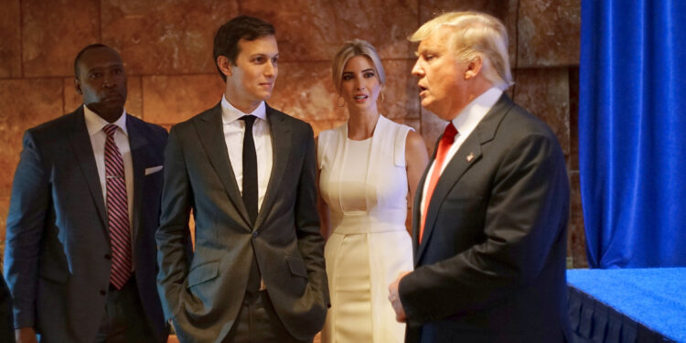 PROJEKTET E DHËNDRIT TË TRUMP NË SAZAN DHE ZVËRNEC/ ‘New York Times’: Po ndihmohet nga Grenell