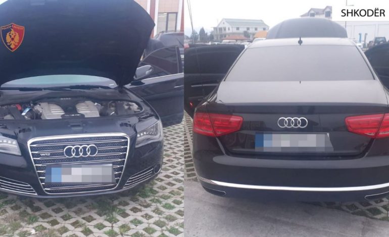 LËVIZTE ME MAKINË TË BLINDUAR PA LEJE/ Bllokohet “Audi” në Shkodër, gjobitet shoferi