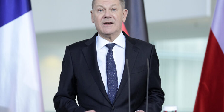 SITUATA NË GAZA/ Scholz nis turin zyrtar në Lindjen e Mesme