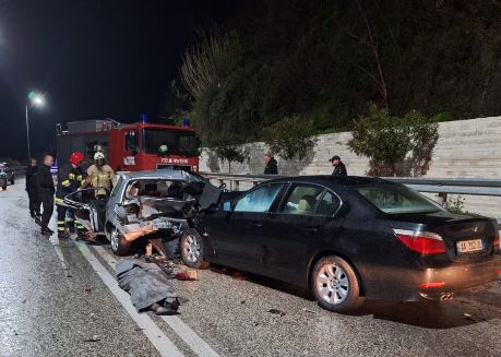 IDENTIFIKOHEN VIKTIMAT DHE TË PLAGOSURIT/ Kjo është familja që u shua në aksidentin tragjik në Tepelenë