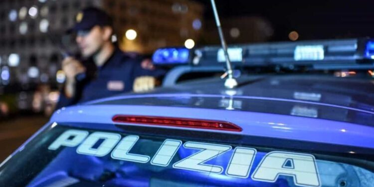 E PËSON KEQ/ Dhunoi brutalisht partneren në sy të fëmijëve, arrestohet shqiptari në Itali