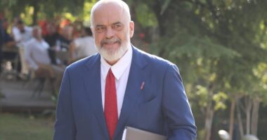 RIENERGJIZMI I PS/ Rama mbledh drejtuesit politikë të qarqeve