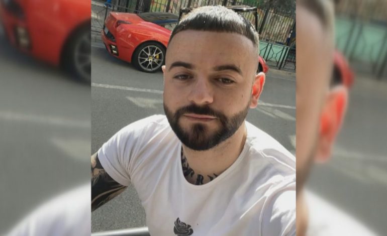 RRËFIMI PREKËS i nënës së Aleksandër Sadikajt: Vrasësi i djalit erdhi në funeral dhe i mbajti arkivolin…
