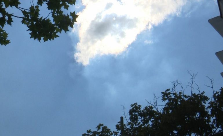 PARASHIKIMI/ Mot i kthjellët dhe i ngrohtë gjatë paradites, si do të ndryshojnë temperaturat