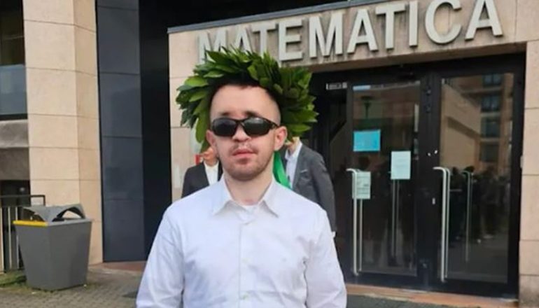 HISTORI SUKSESI/ I diplomuari i parë i verbër në Shkenca Kompjuterike në Universitetin e Parmës! Shqiptari Kledian Leka: Do jem…