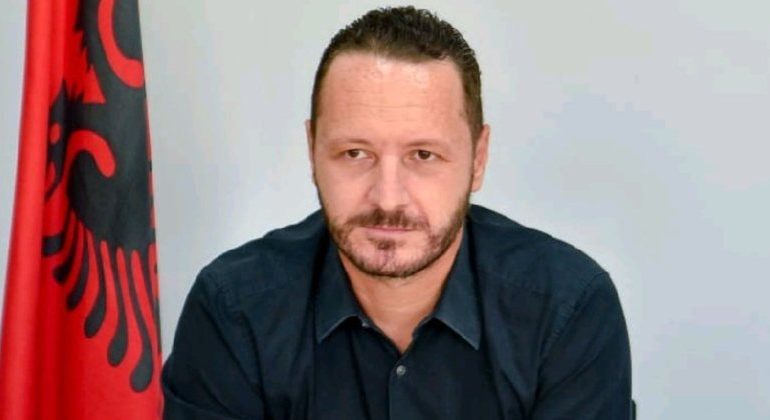 ZBARDHET DOSJA E SPAK PËR EVIS BERBERIN/ Si i kanalizoi paratë e tenderave në kompaninë që themeloi vetë