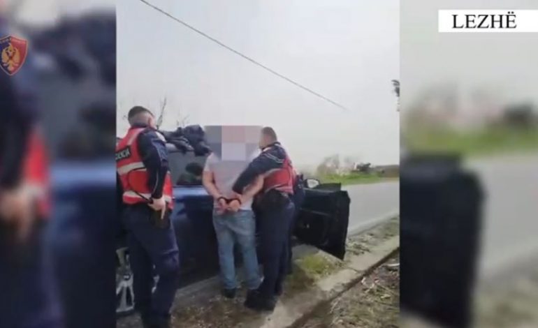 PARANDALOHET NGJARJA KRIMINALE/ Me fishekun në fole gati për qitje, arrestohet 36-vjeçari në Lezhë, ja çfarë iu gjet tjetër në makinë