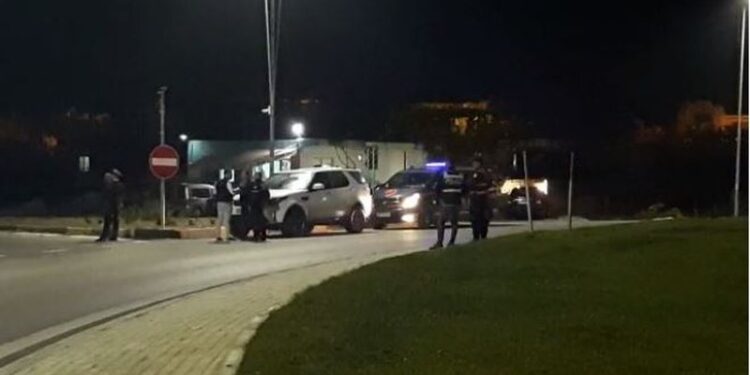 ÇFARË PO NDODH NË VLORË? Policia dhe FSHN “blindon” hyrjen e qytetit, në kërkim të …