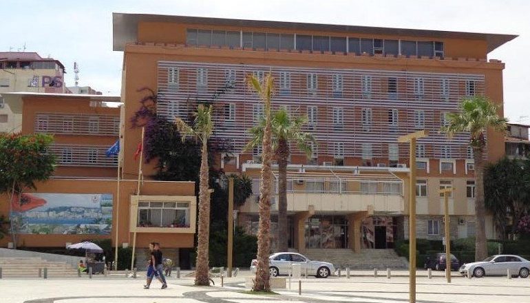 AKSION NË KADASTRËN E DURRËSIT/ Prokuroria lëshon 2 urdhër arreste dhe një arrest në shtëpi