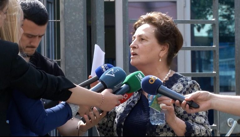NËNA E MONIKA KRYEMADHIT TTHIRRET NË SPAK/ Fatime Kryemadhi: U pyeta për pasurinë! Kam ndihmuar vajzën time