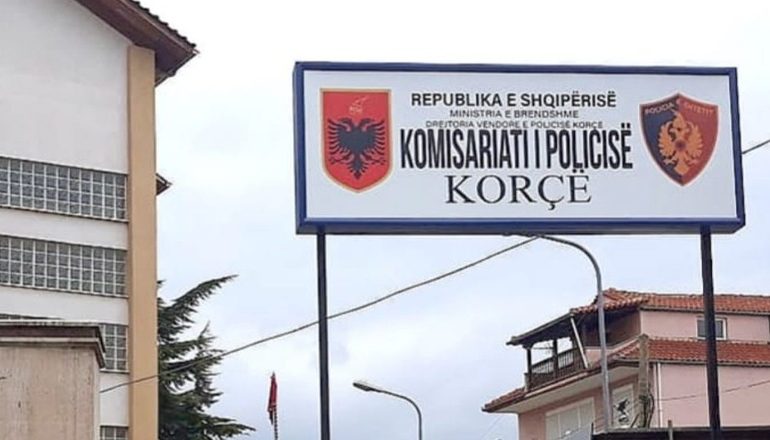 NJËRI RREH KUNATËN, TJETRI VËLLANË/ E pësojnë dy 52 vjeçarët në Korçë, policia i arreston