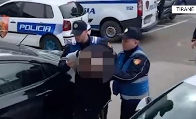 PRODHONTE LËNDË NARKOTIKE/ Arrestohet 40-vjeçari në Tiranë (EMRI)