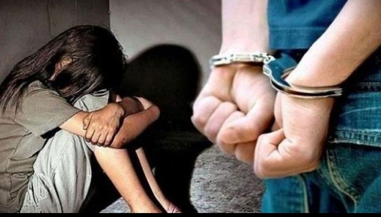 SHOKUESE NË TIRANË/ 60-vjeçari abuzon seksualisht me të miturën, vihet në pranga