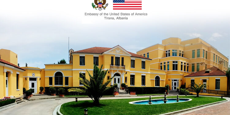 SAMITI I RINISË NË NATO/ Ambasada e SHBA: Aplikoni për të fituar një vend të paguar në Miami ose Stokholm