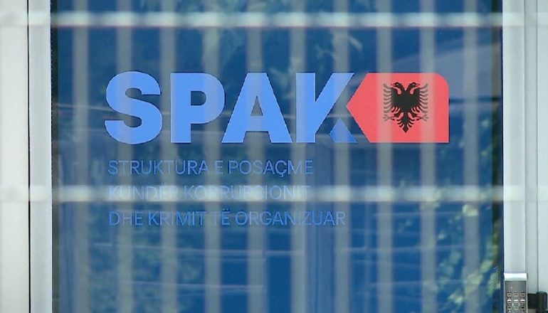SPAK MERR TË PANDEHUR TRE ZYRTARË TË BASHKISË TROPOJË/ I dhanë tenderin e shkollës ‘Asim Vokshi’ kompanisë që dha ofertën 8 mln lekë më të lartë
