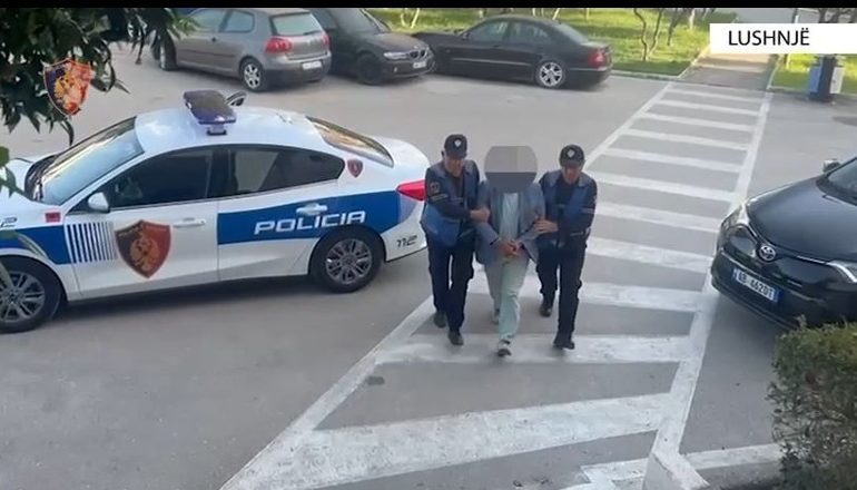 “VENDIM I PADREJTË”/ 63-vjeçari në Lushnjë tenton të godasë gjyqtaren, arrestohet nga policia
