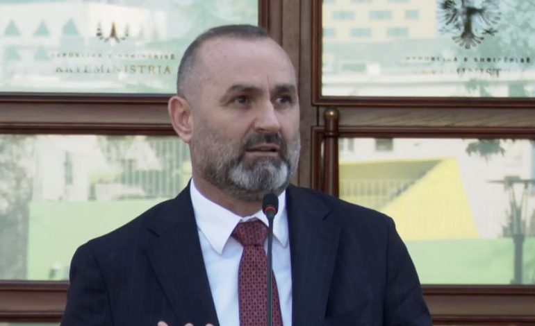 SULMI ME TRITOL NË BANESËN E GJYQTARIT/ Manja: Organet kompetente të zbardhin sa më parë këtë akt të shëmtuar…