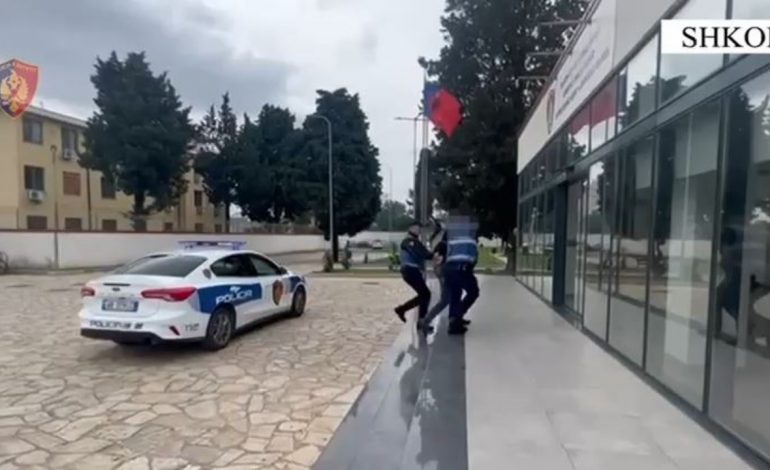 NUK E MBAN VETEN I RIU NGA SHKODRA/ “Thyen” arrestin e shtëpisë për të shitur kanabis