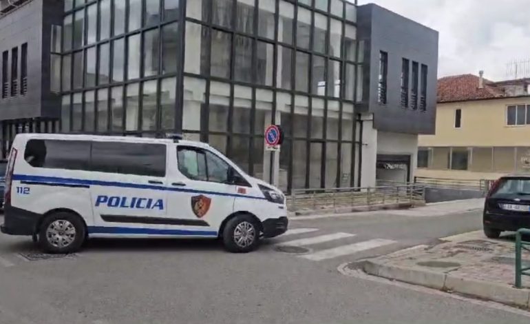 “KUR I BËRA DUSH, I DOLI GJAK”/ Nëna tregon si e kuptoi përdhunimin e 31-vjeçarit në Elbasan