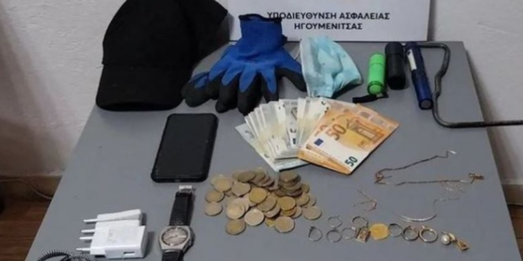 E PËSON KEQ/ Akuzohen për 7 vjedhje, prangoset shqiptari në Greqi, shpallet në kërkim bashkëpunëtori