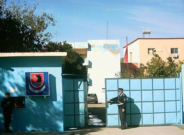 E PËSOJNË KEQ/ Organizonin lojëra fati të paligjshme në lokale, arrest me burg për 3 persona në Lushnjë