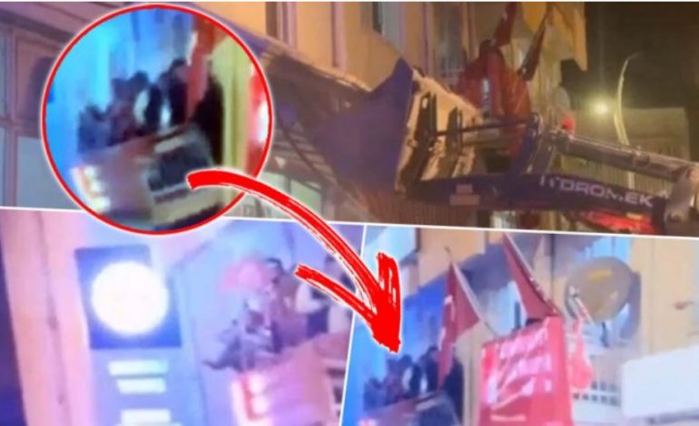 FESTA KTHEHET NË TRAGJEDI/ Zyrtari i CHP-së në Turqi humb jetën nga shembja e ballkonit