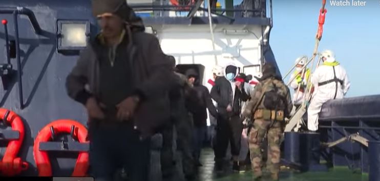 “SHQIPTARËT SHËNJESTROJNË SHTATZËNAT”/ Media britanike tregon për gratë angleze që i deklarojnë si baballarët e fëmijëve që presin