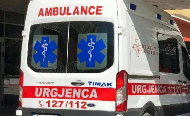 AKSIDENT I RËNDË NË MIRDITË/ U përplas me motor, 46-vjeçari përfundon tek Trauma