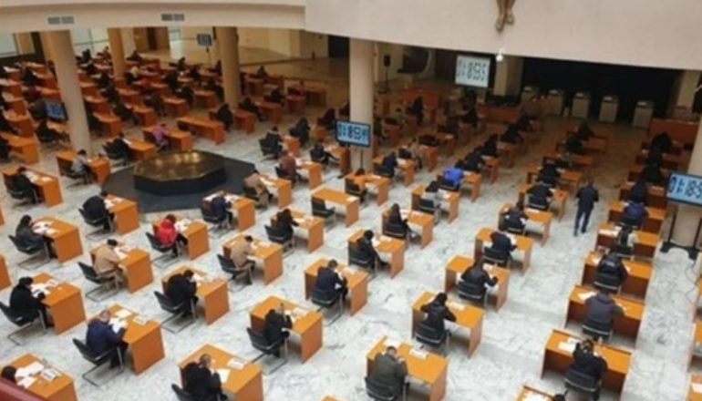 PROVIMI I “MAGJISTRATURËS’/ Rithemelimi kërkon dëgjesë me Arben Rakipin te ‘Ligjet’! Paralajmërojnë padi në SPAK