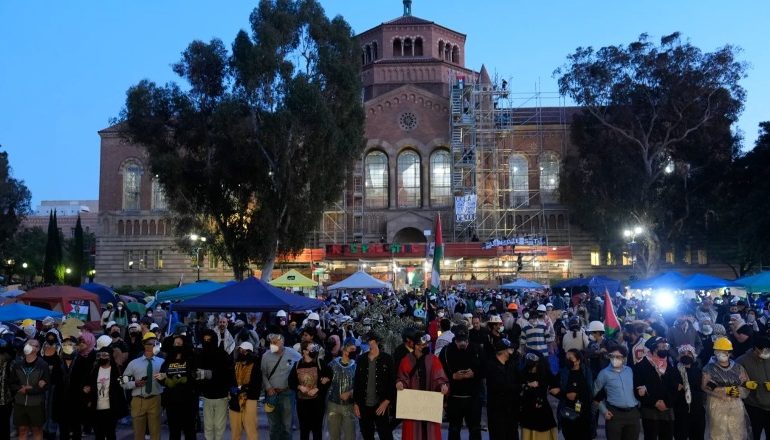 PROTESTA TË DHUNSHME PRO GAZËS/ 2000 arrestime në universitetet e SHBA
