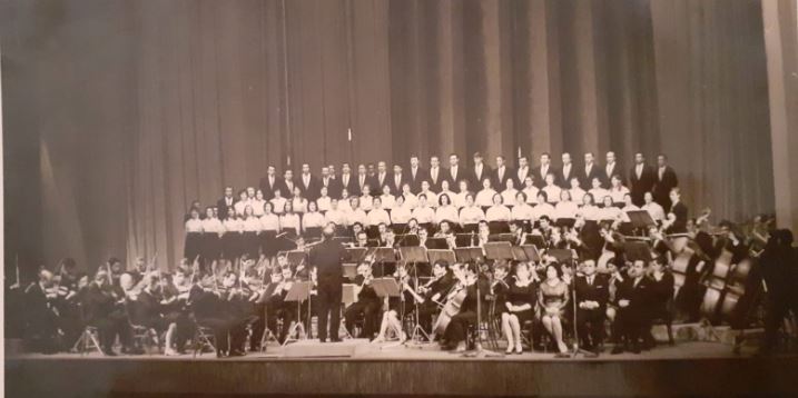 SOT ËSHTË HIMNI I BE/ Kur Zhani Ciko dhe Robert Zhvarc sillnin 54 vite më parë Simfoninë e 9 të Bethovenit në Tiranë