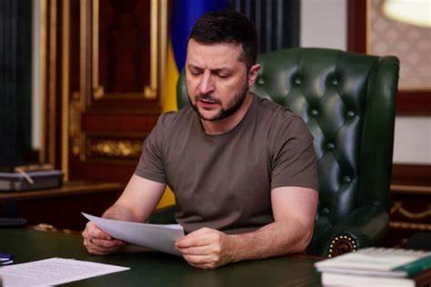 “RUSIA KËRKON TË SHKATËRROJ UKRAINËN”/ Zelensky u bën apel aleatëve: Perëndimi t’i bëjë presion Moskës për paqen!