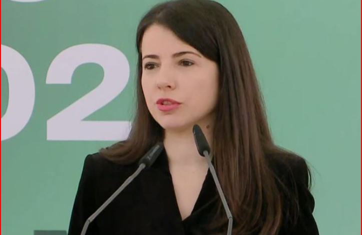 ÇELET ME PANAIR JAVA E ADMINISTRATËS PUBLIKE/ Ministrja Pirdeni: Po rienergjizohemi